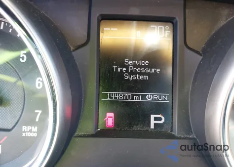 2013 Jeep Grand Cherokee Overland z USA, uszkodzony, nr VIN 1C4RJFCTXDC525357